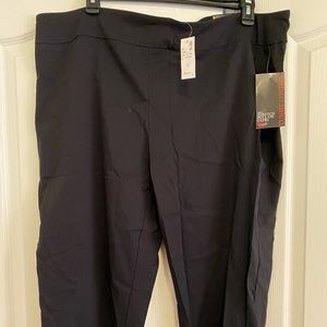 Black Capri/Ankle Pants